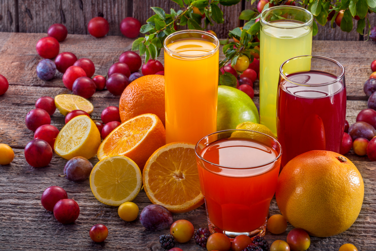 Antioxidant juices of citrus, apple, plum and blackberry Nutrition équilibrée